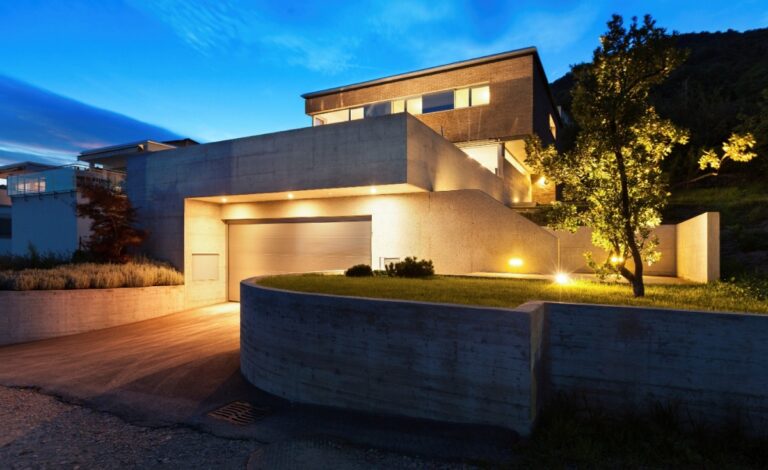 Common Outdoor Lighting Installation Mistakes: The Professional